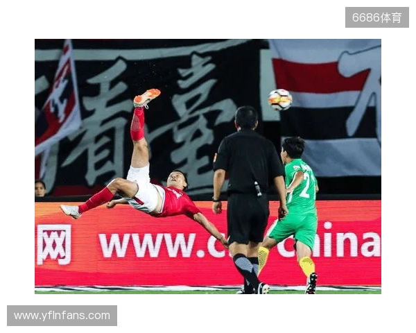 完美融入！廷伯：埃泽上演帽子戏法不是巧合，他很努力性格也很好